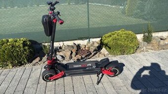 Techlife X9 2 x motor plus booster jsem 1 majitel