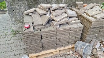Betonová dlažba stará 300x300 cca 20m2