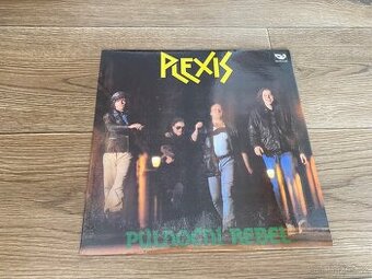 LP Plexis