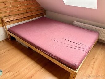 Ikea postel Neiden