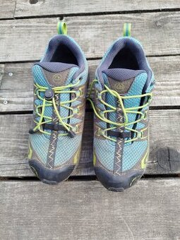 La Sportiva trekové boty vel. 34