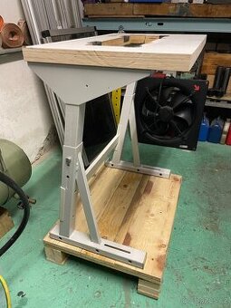 Stul z ukoncene profesionalni textilni vyroby