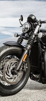 Triumph Bobber Black - kompletní předek + další díly