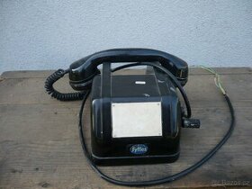 staré induktorové telefony