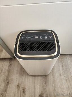 Odvlhčovač vzduchu DML-C10A1 – nový, kompletní, 12–16 L/den