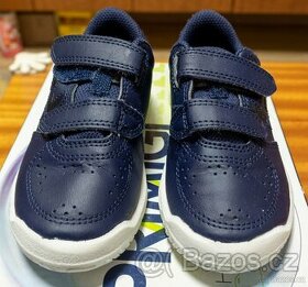 Modré sálové tenisky Decatlon velikost 26