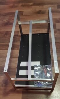 Hlinikova konstrukce pro mining rig