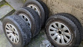 Sada zimních pneu Nokian 225/60 R17 103H XL na discích