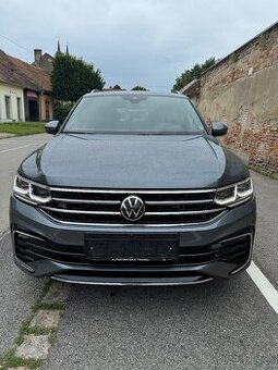 Krásný a super vybavený VW Tiguan Allspace-výbava R-line - 1