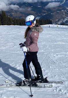 Dívčí lyžařské oblečení (cca 12 - 13 let)