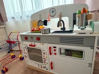 Dětská kuchyňka s restaurací, nákupní košík a vybavení