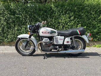 Moto Guzzi V7 Special, r.v. 1972 s CZ TP