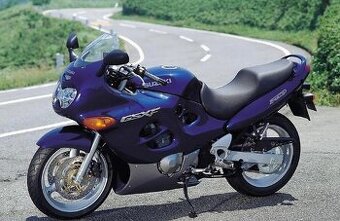 Givi nosič s kufrem na gsx 750f