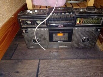 Retro radio