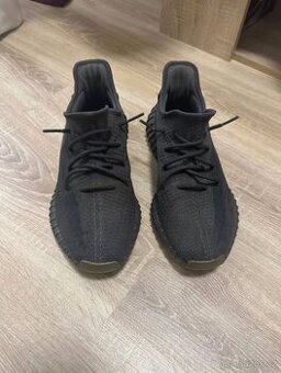 YEEZY 350 V2 - Cinder