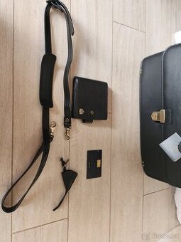 Kožená aktovka s peněženku