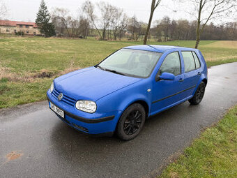 Volkswagen Golf 4 1.6i 74kW, Klima, ALU, Nová STK