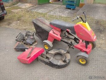 Malý zahradní traktůrek Rider Wolf Garten Scooter