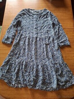 Lehké šaty  / tunika s dlouhým rukávem