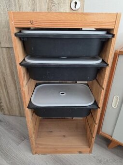 IKEA TROFAST úložná sestava s policemi