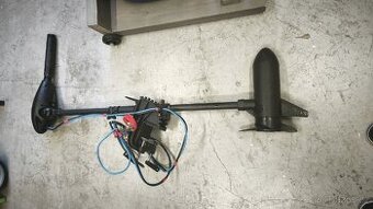 Lodní elektromotor