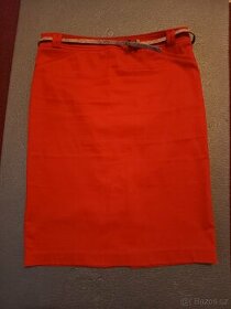 Červená úzká sukně Camaiëu