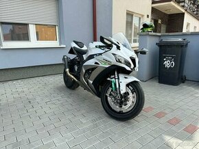 Kawasaki ZX-10R Ninja 2017 - Pearl Blizzard White