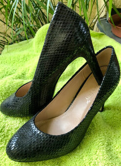 Černé elegantní lodičky vel. 36