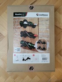 Nástěnný držák na láhve Rusticline