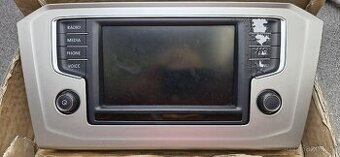 Displej rádia vw passat b8 3g0 919605 D poškozené