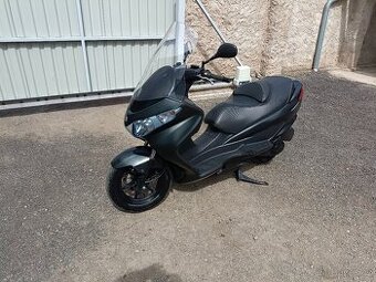 Suzuki burgman 125i executive CZ doklady v ceně