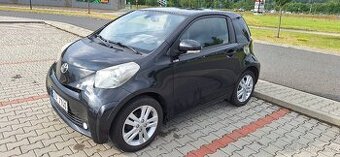 Toyota iQ 1,0 automat CVT max.výbava