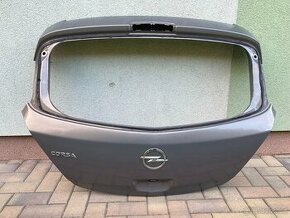 Dveře páté OPEL CORSA D zadní víko 100361023