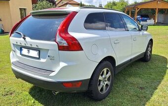 Volvo XC60 2.4 5VÁLEC, 120kw , MANUÁL 4x4 r.v. 2013