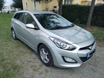 Hyundai i30 1.6benzín 88kw-Koup.ČR,SERVISKA,CEBIE