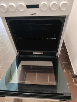 Prodám Sporák MORA C 2240 CW -
