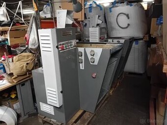 Sklářský kuličský stroj