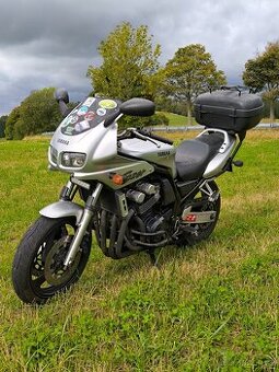 Yamaha Fzs 600