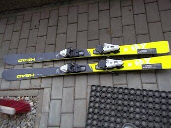 Juniorské carvingové lyže Head, 140 cm