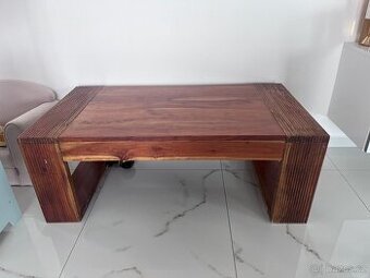 Krásný designový jídelní a konferenční stůl z asijské třešně