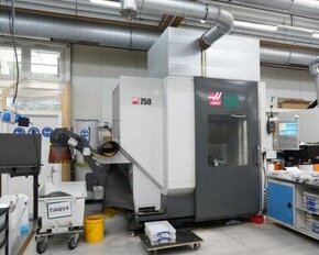 OBRÁBĚCÍ CENTRUM -  PĚTIOSÉ  UMC 750