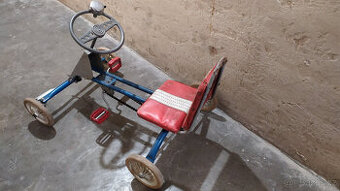 Retro šlapací autíčko motokára