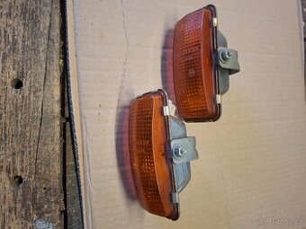 Přední blinkry Škoda 100, 110r a užovka