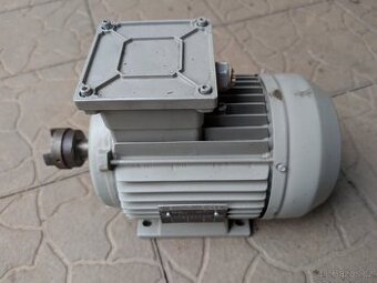 Prodám třífázový elektromotor