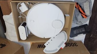 Xiaomi Mi Robot Vacuum Mop Pro + příslušenství