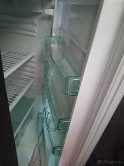 Prodám ledničku s mrazakem