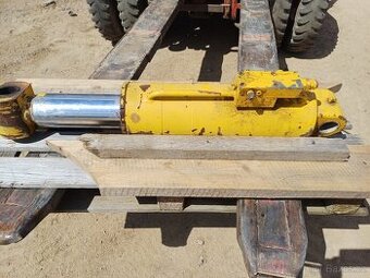 Hydraulická pístnice