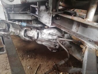 Díly z rozebraného traktůrku