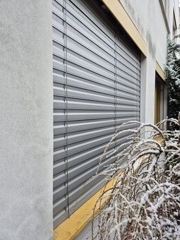 Prodám venkovní žaluzie na elektromotorek