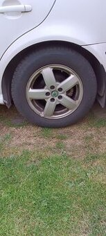 Zimní pneu 195/65 R15